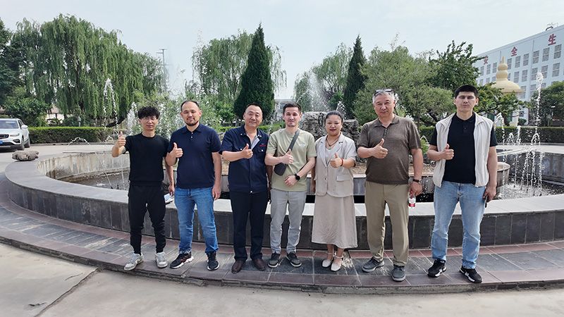 哈萨克斯坦客户